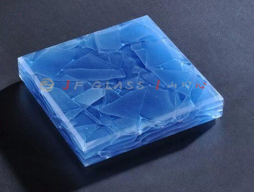 비 확산은 경사진 12x12 글라스 블록 윈도우 패널을 결합했습니다