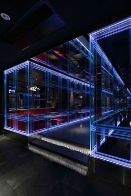 내부 클럽 KTV 외벽 CCC  8 밀리미터 레이저는 크리스털 잔을 새겼습니다