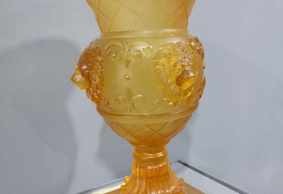 리오리 색 결정이 조명으로 유리를 끼우는 탈랍 3D